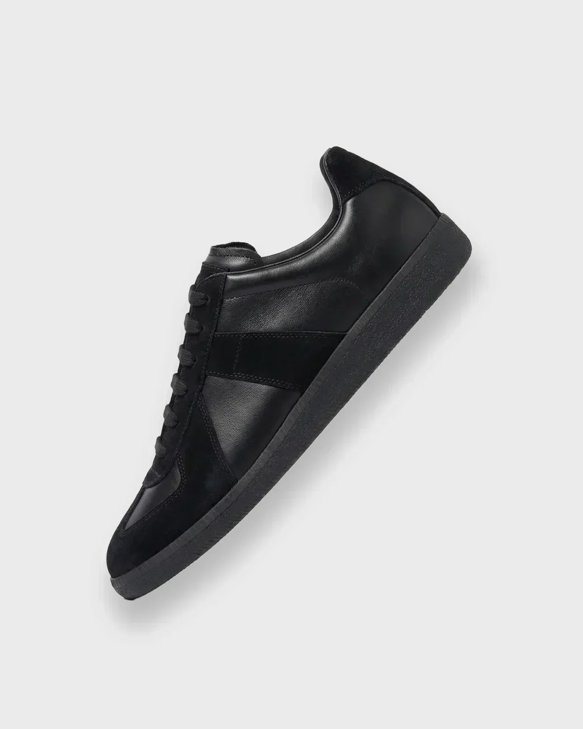 AVREND SNEAKER