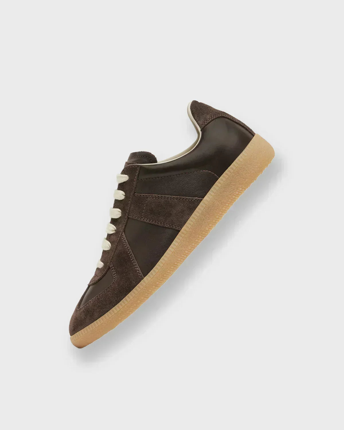 AVREND SNEAKER
